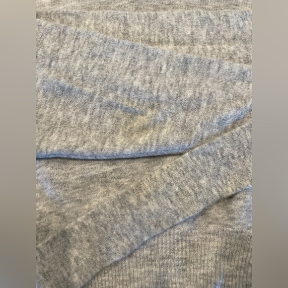 COPY - Aritzia Wilfred Cropped Sweater - Picture 10 of 10